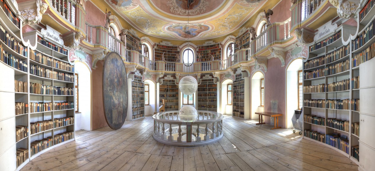 Biblioteca Fuessen, Germania.