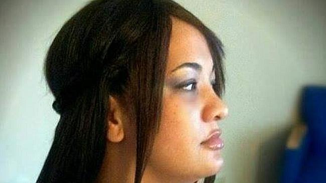 Ragazza stupra l'amico non consenziente4