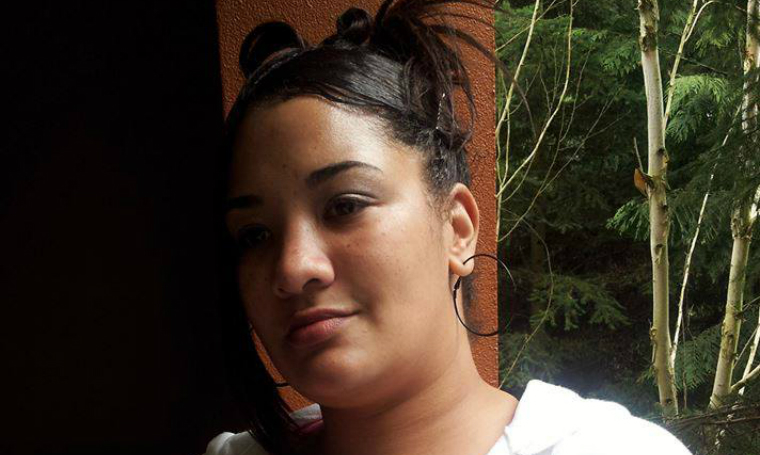 Ragazza stupra l'amico non consenziente5