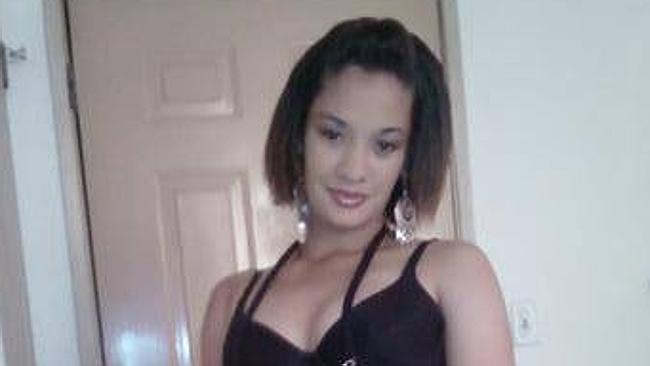 Ragazza stupra l'amico non consenziente6