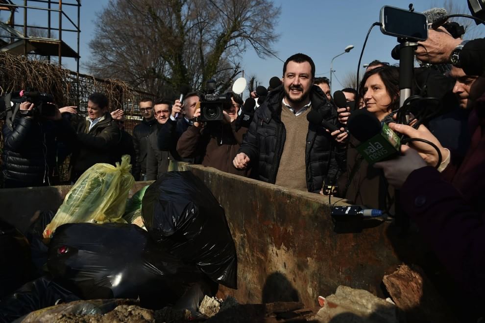 Salvini denunciato dai rom