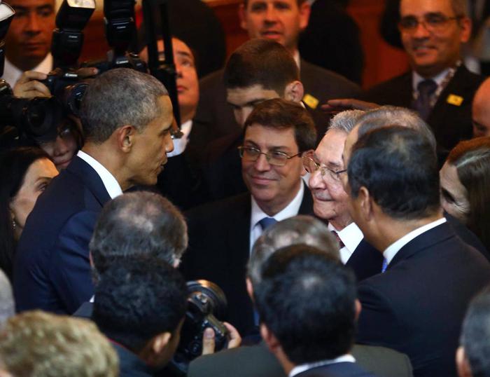 Incontro tra Obama e Castro prima del simmit