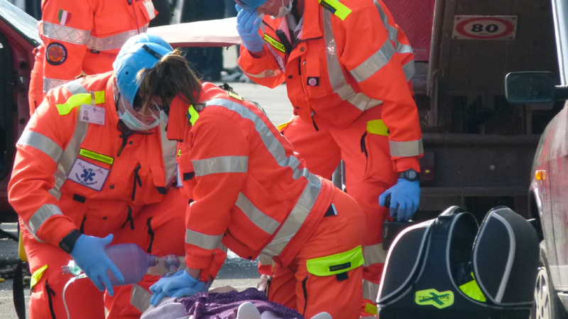 Il 118 cerca di rianimare Michi