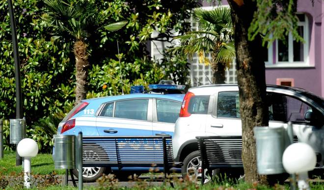 Polizia sul luogo del delitto