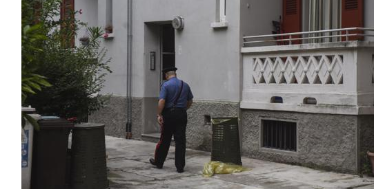 Il cortile dov'è stata trovata la donna