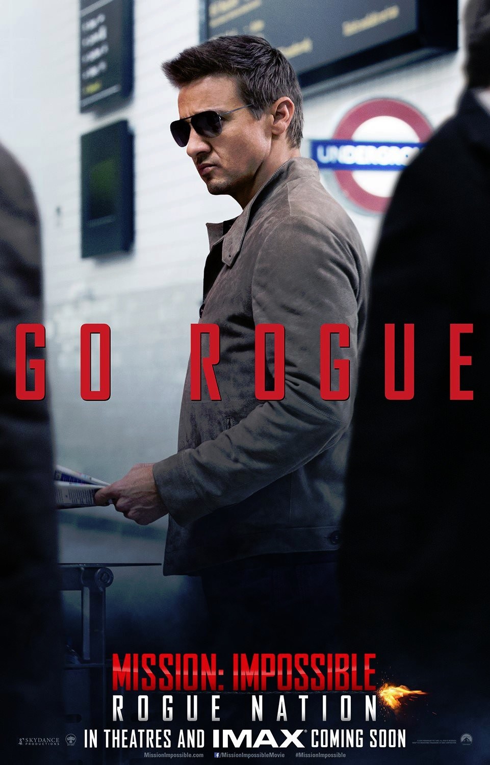 Jeremy Renner in una delle locandine ufficiali del film