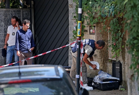 La polizia sul luogo del delitto