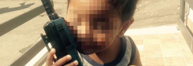 Bambino rischia la vita al caldo