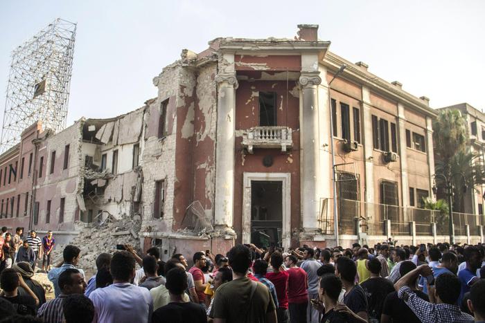 Autobomba al Consolato 2