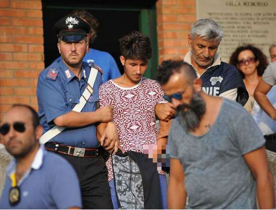 Igli Meta al momento dell'arresto