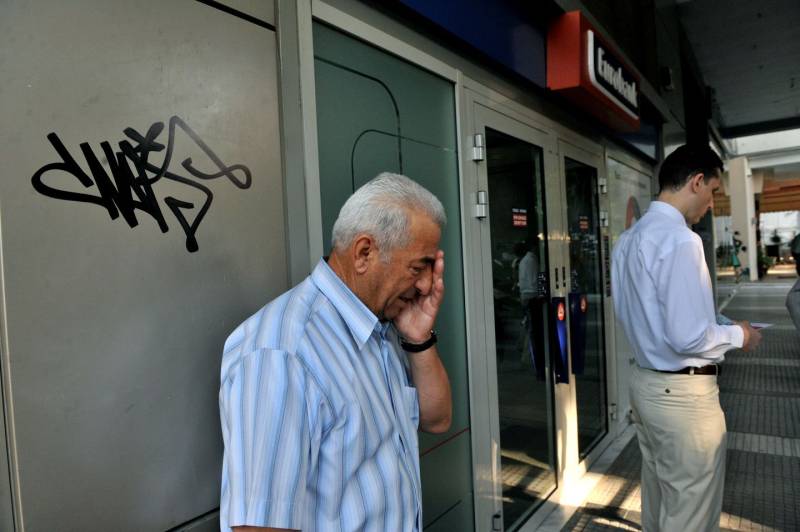 Il pensionato greco Giorgos Chatzifotiadis