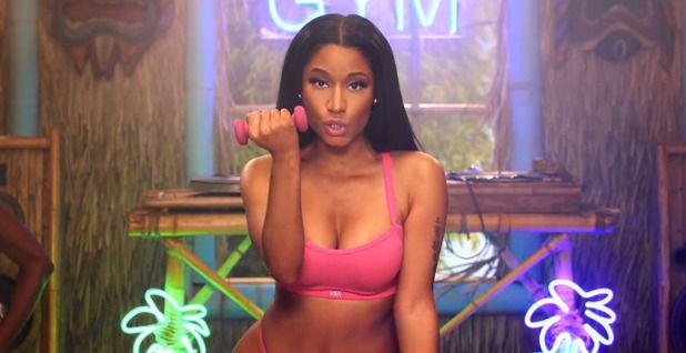 La Minaj nel video di Anaconda