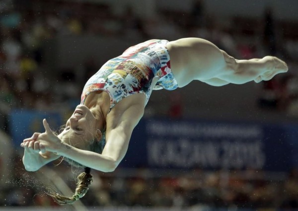 Tania Cagnotto in fase di tuffo