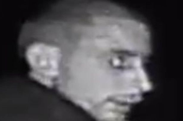 Alan Blackman ripreso dalle telecamere 2