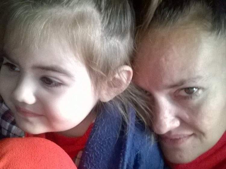 Bella con la madre 2