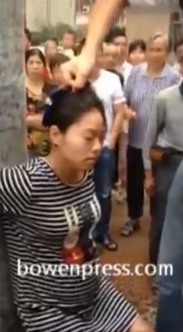 Donna incinta picchiata