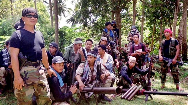 Militanti del gruppo Abu Sayyaf 3