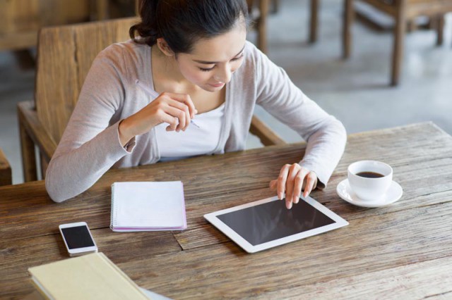 I dispositivi elettronici non devono essere posti troppo in basso