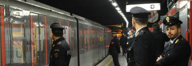 Nepalese tenta suicido