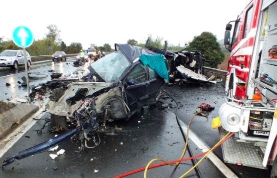 Ladro svaligia amico dopo la sua morte