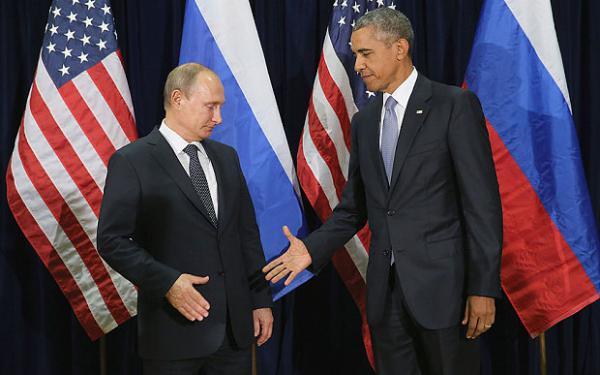 Stretta di mano Obama-Putin