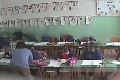 Maestra insulta i bambini