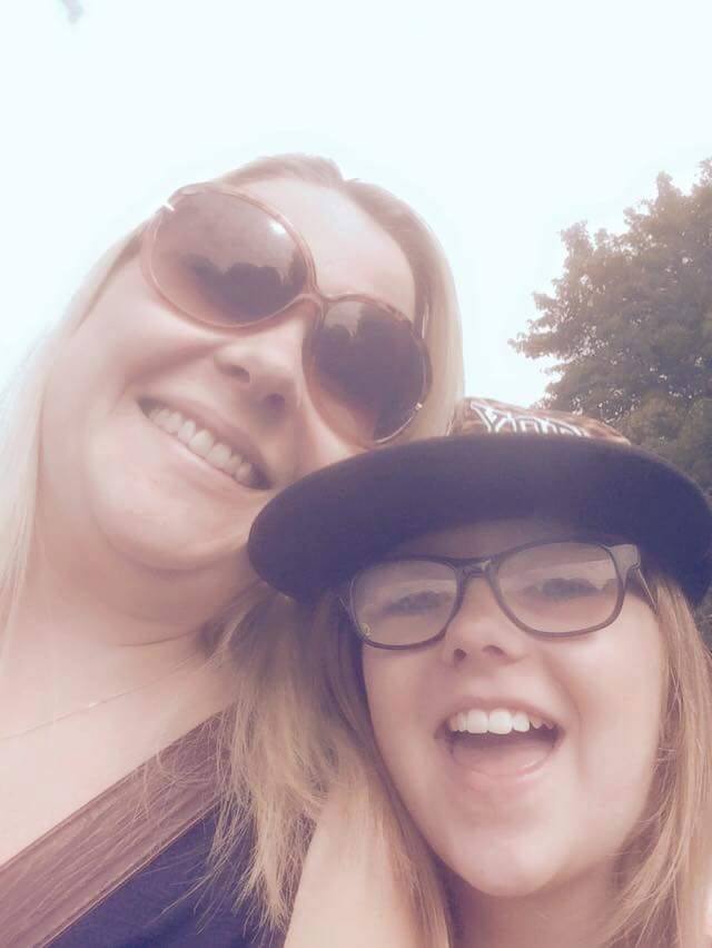 Debbie Chalk e la figlia