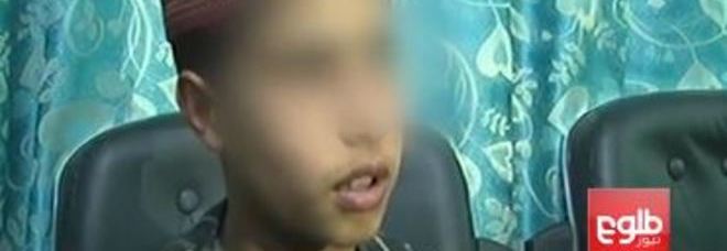 Ragazzino 12enne fugge dal campo di addestramento per kamikaze