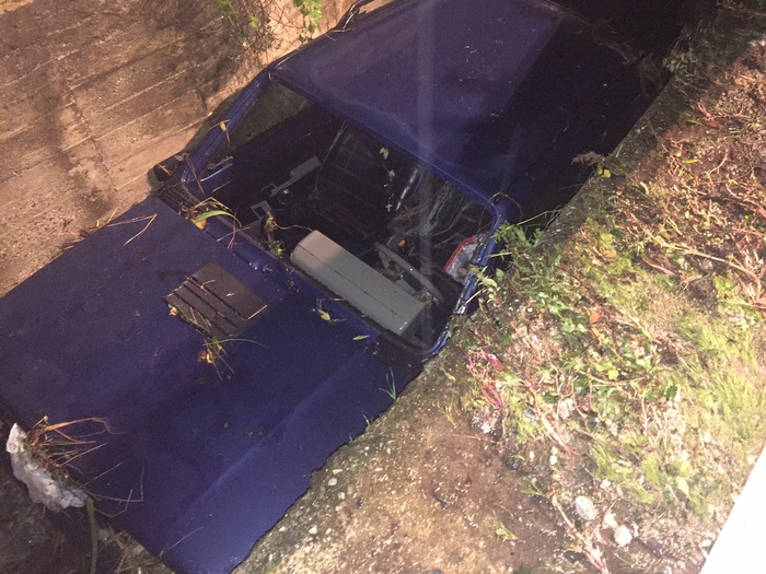 Auto travolta dal torrente