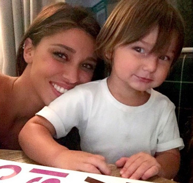 Belen caccia Selvaggia Lucarelli e Gianni Morandi dal Ricci