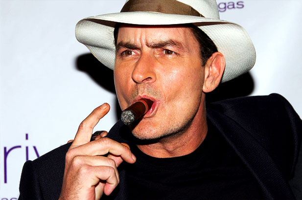Charlie Sheen non e' nuovo agli scandali