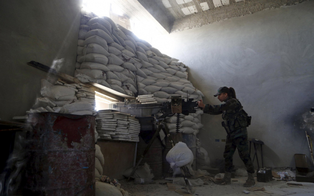 Come Reem Hassan tante le soldatesse in guerra