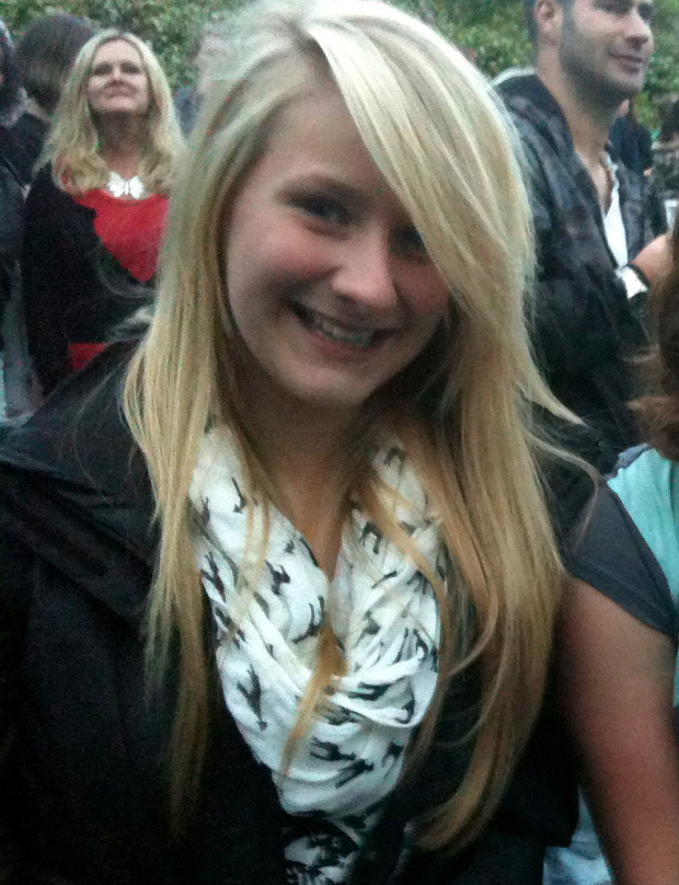 Si suicida perché si sentiva grassa