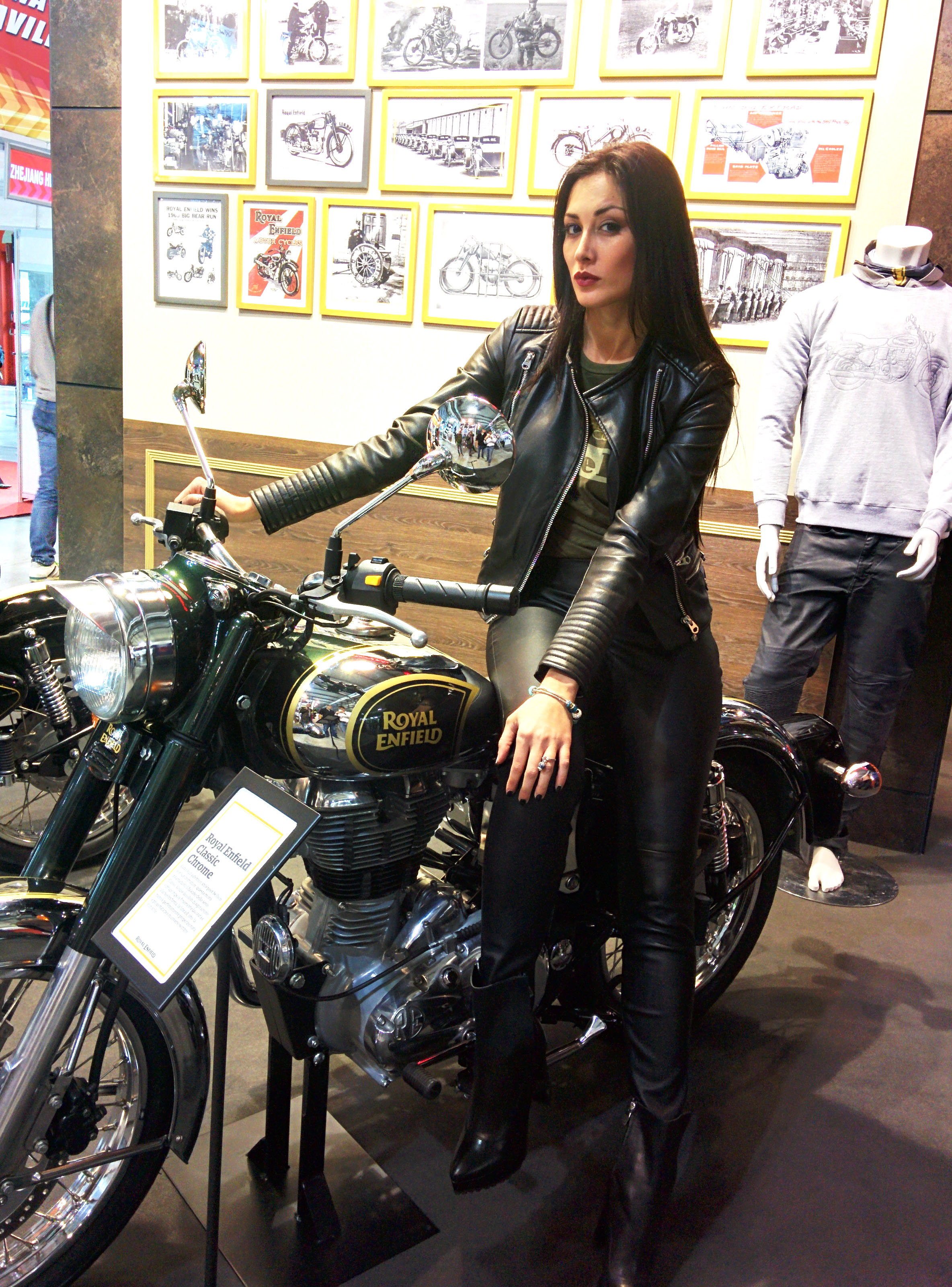 Le ragazze più sexy dell'Eicma 2015