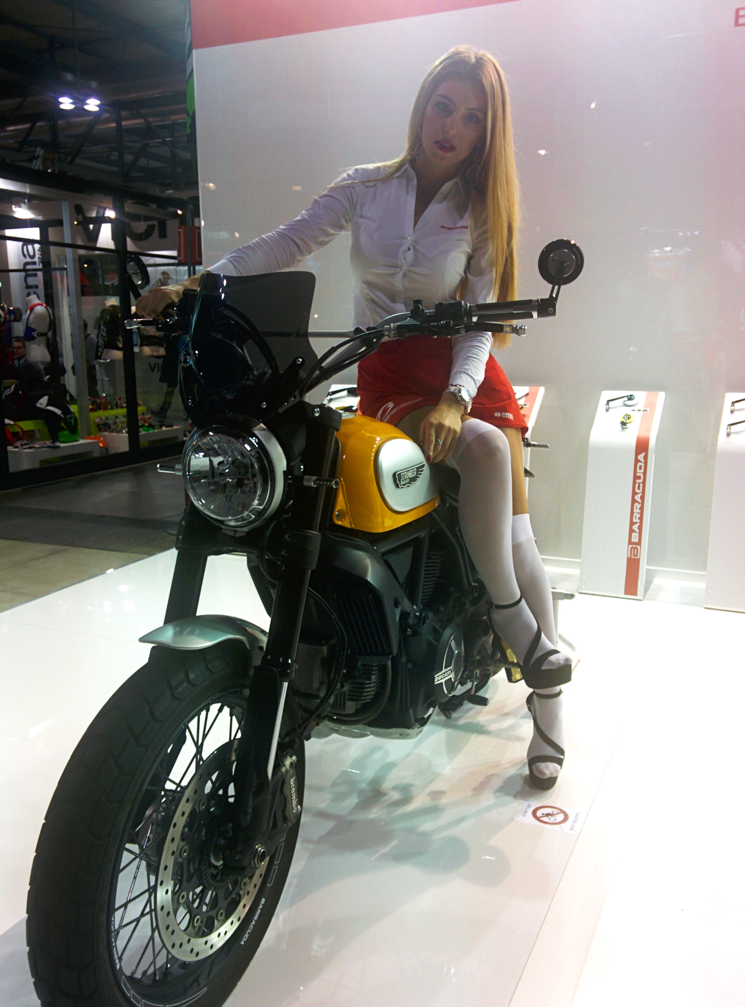 Le ragazze più sexy dell'Eicma 2015