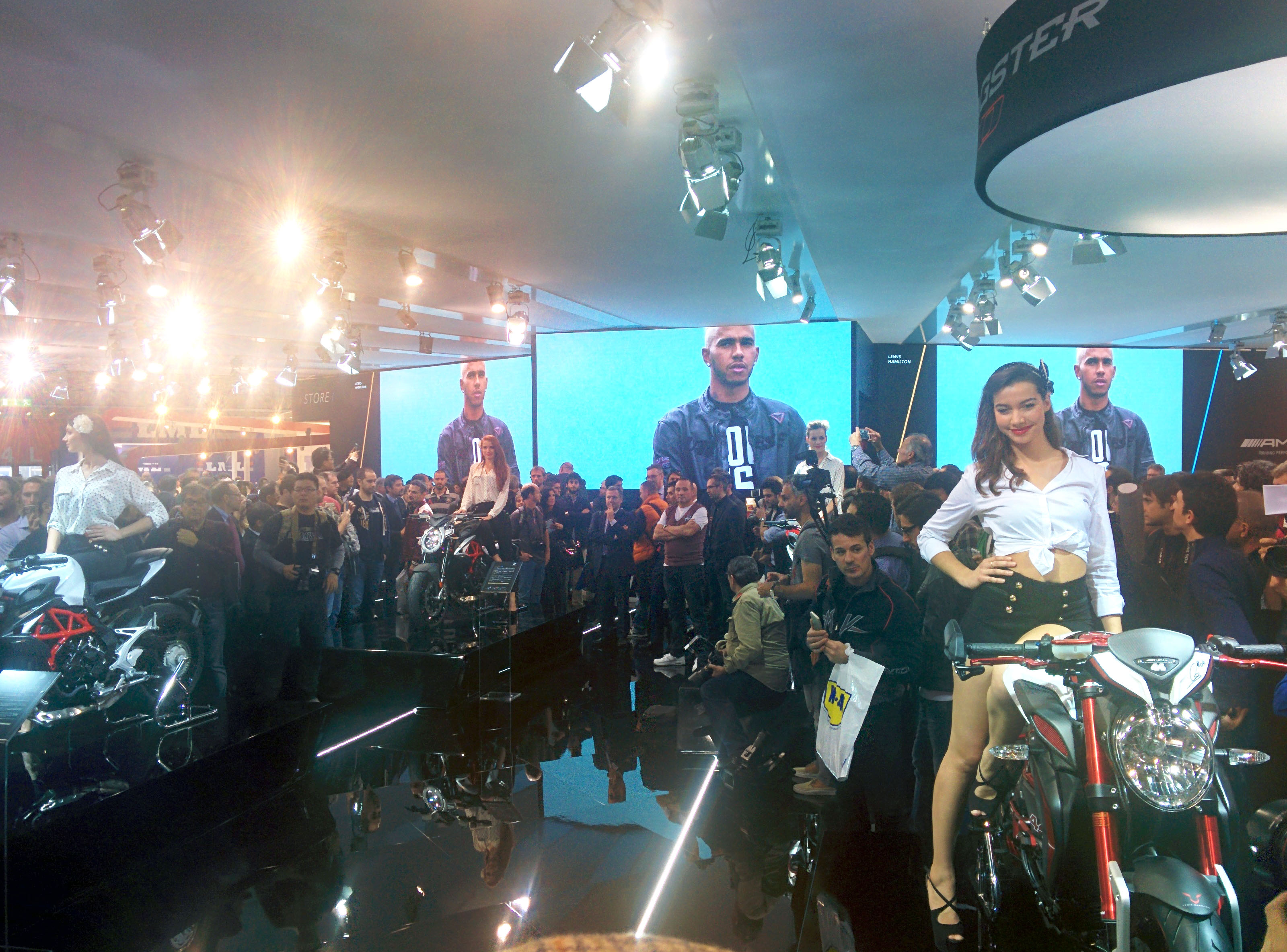 Le ragazze più sexy dell'Eicma 2015