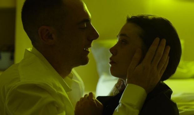 Intenso Elio Germano in Alaska