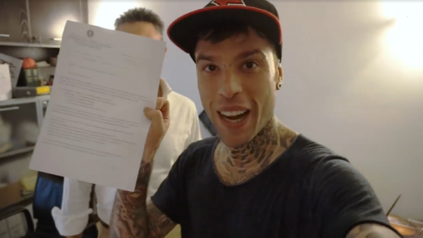 La comunicazione del Ministero consegnata a Fedez
