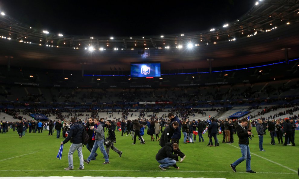 Lo Stade De France durante gli attacchi di ieri
