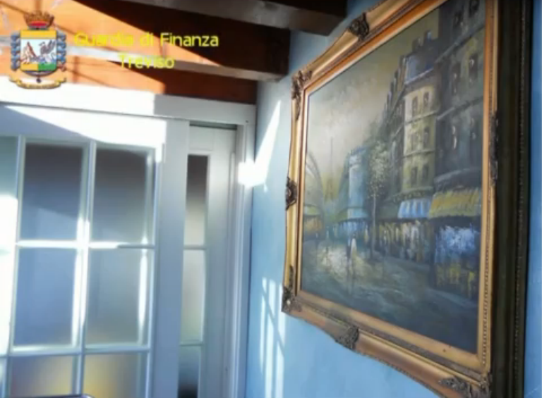 Dipinti all'interno dell'abitazione