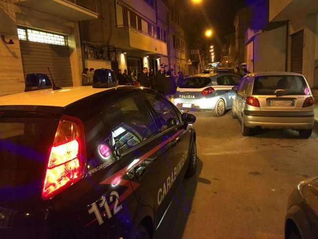 Carabinieri sul luogo del crimine