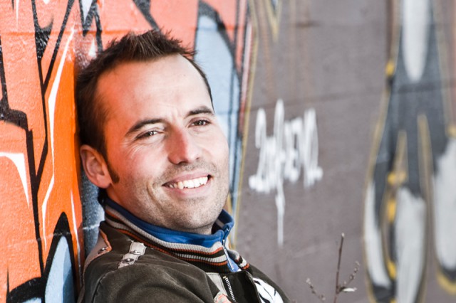 Il comico danese ha tentato di spiegare il senso del suo post