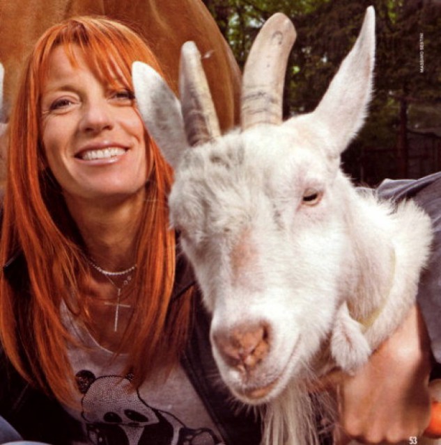 La brambilla e' sempre in prima linea per la difesa degli animali