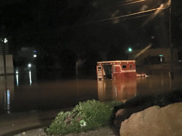 Inondazioni e tornado nel Texas e negli altri Stati d'America
