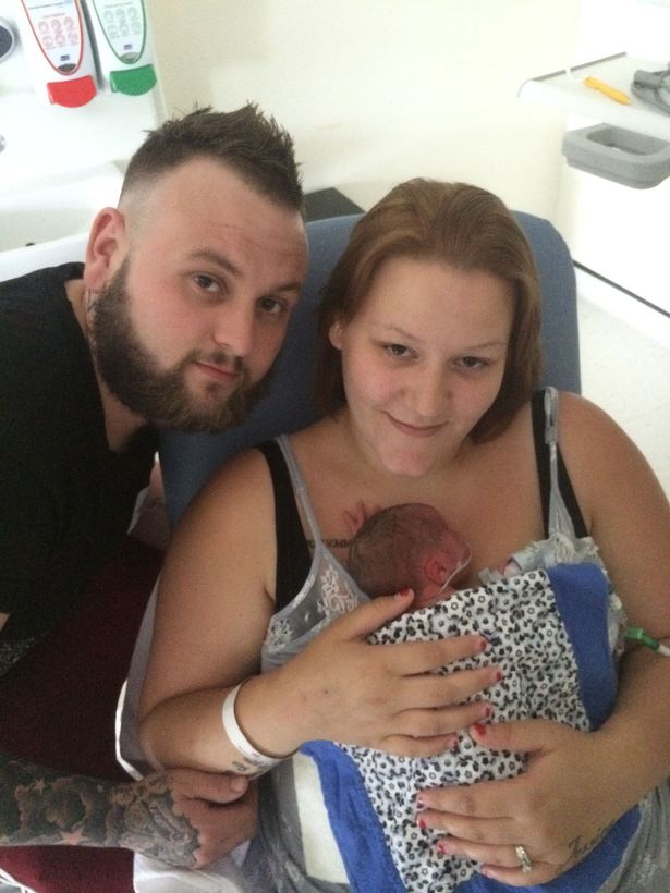 Amber con il compagno e Olly