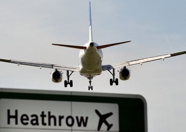 Aereo mentre decolla da Heathrow