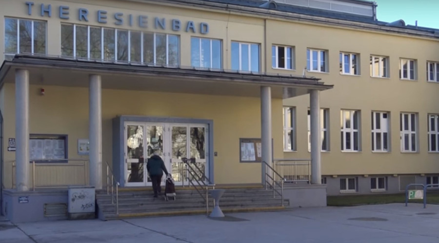 Piscina dove è avvenuto lo stupro 2