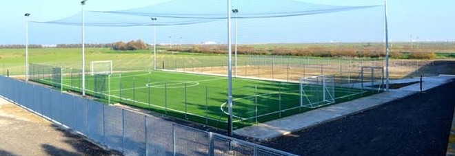 Campo da calcio nel quartiere di Padre Pio