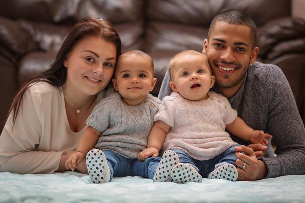 Anaya e Myla con i genitori