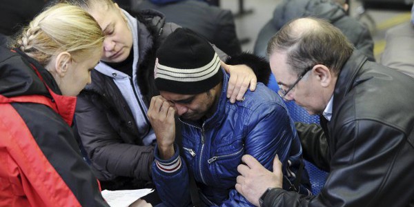 Boeing 737-800 si schianta: 62 morti